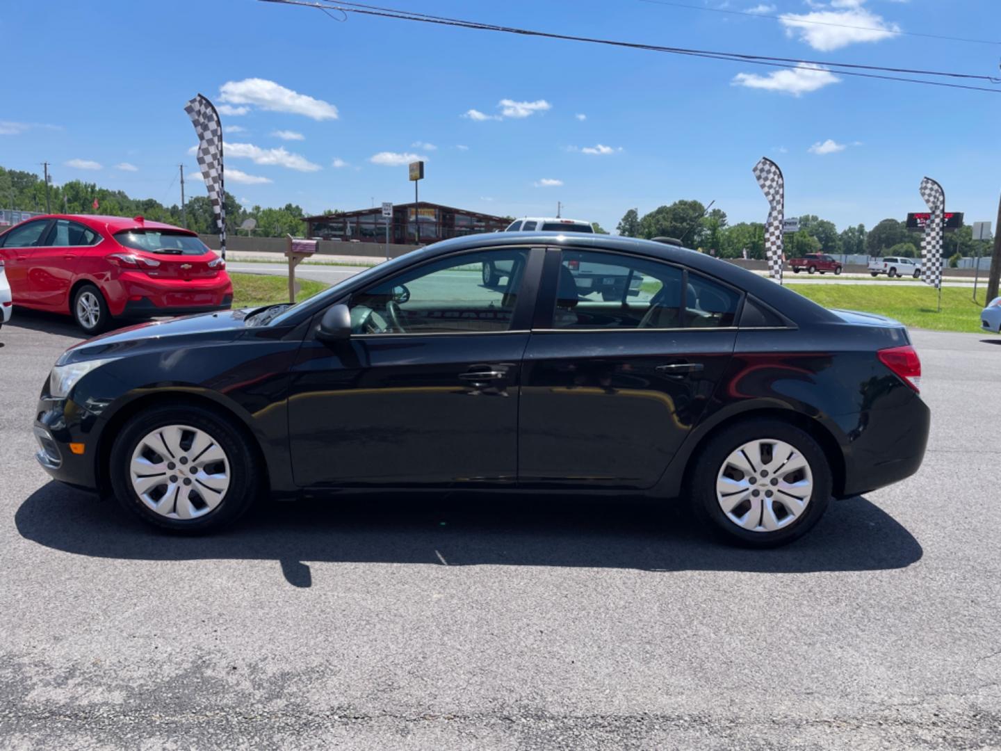 2016 Black Chevrolet Cruze Limited (1G1PC5SH2G7) with an 4-Cyl, ECOTEC, 1.8 Liter engine, Auto, 6-Spd Overdrive transmission, located at 8008 Warden Rd, Sherwood, AR, 72120, (501) 801-6100, 34.830078, -92.186684 - Photo#4